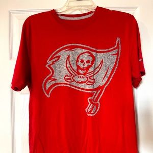 Tampa Bay Buccaneers Mens Medium tee shirt